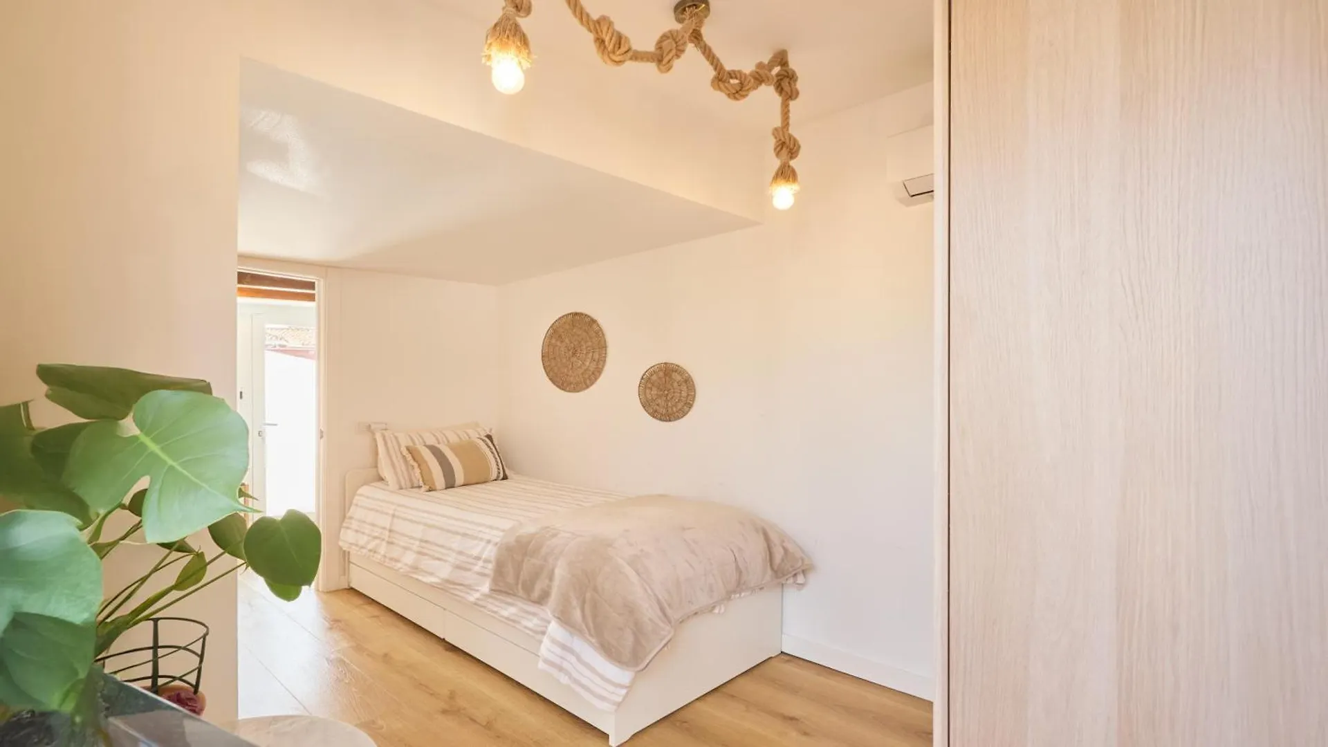 Vacation Marbella I Villa Moss, Golf-Front, Swimming-Pool, Minutes From The Marina And The Beach Испания