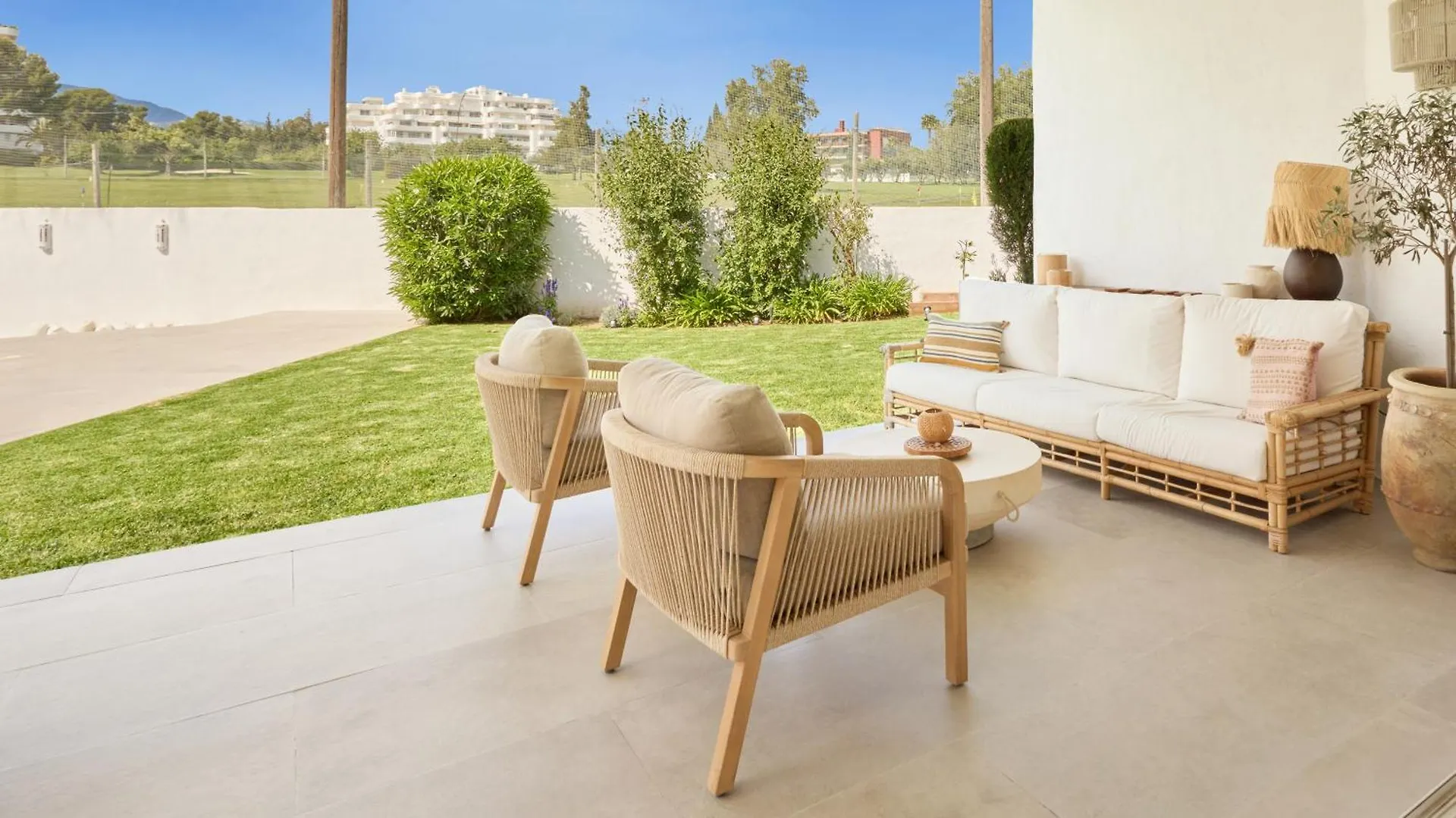 Vacation Marbella I Villa Moss, Golf-Front, Swimming-Pool, Minutes From The Marina And The Beach